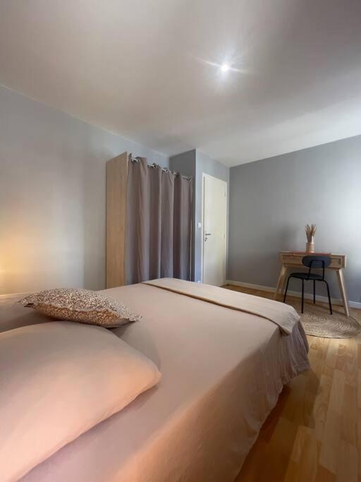 Casa Cloutiers #4 - Joli & Cosy T2 Avec Clim Parking - Hyper Centre Brive Apartment Bagian luar foto